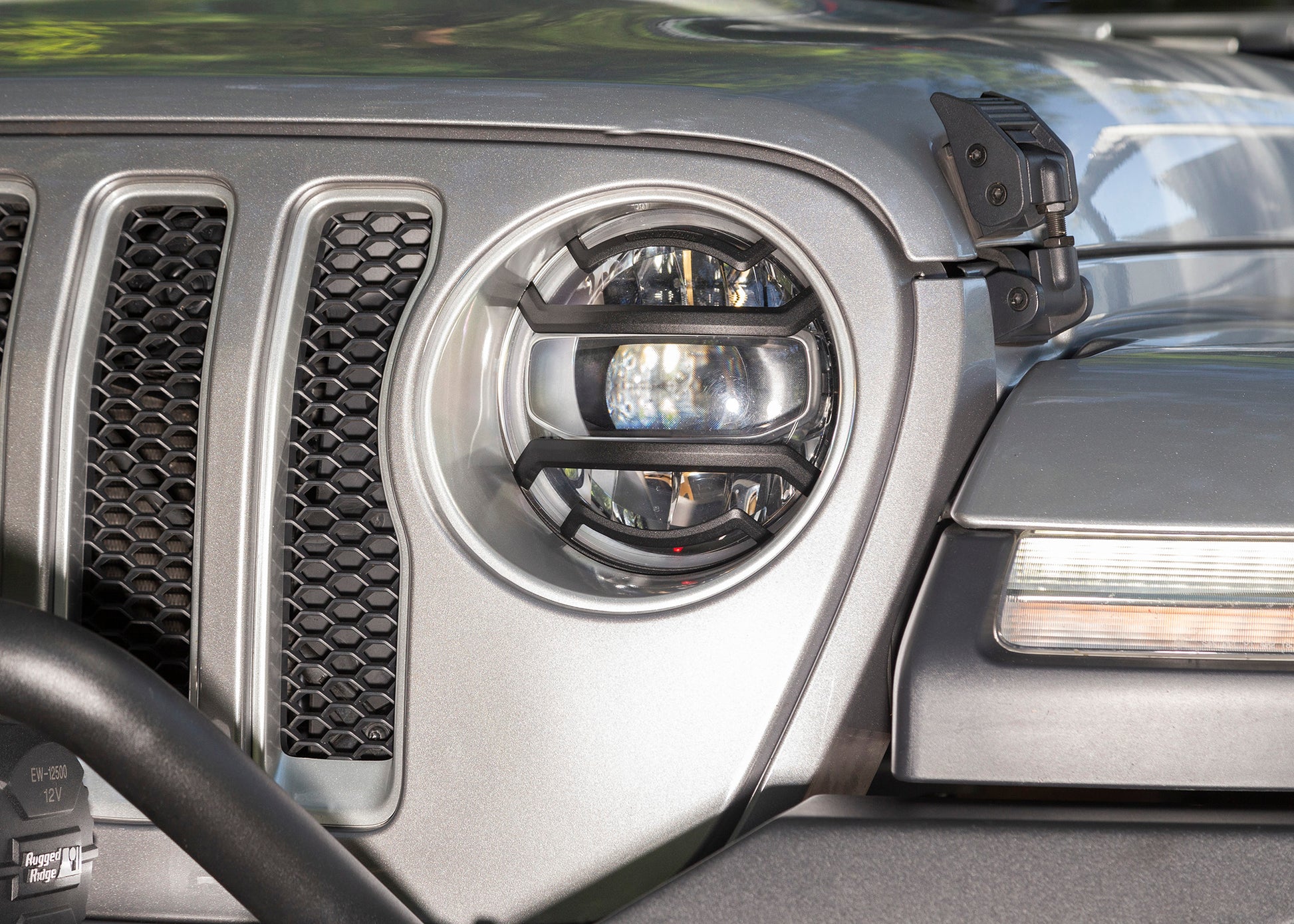 ~(1 lbs. 11X10X5)~ Elite Euro Guard Kit Headlight Black 18-21 Jeep Wrangler   20-21 Gladiator