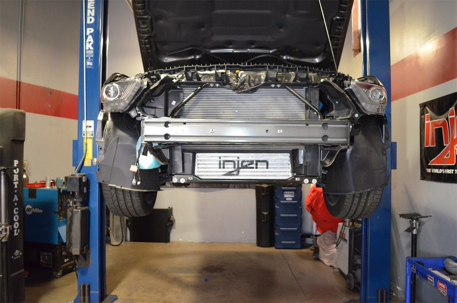 Large bolt-on front mount intercooler with end tanks and brackets 21.06 x 5.750 x 5.28
