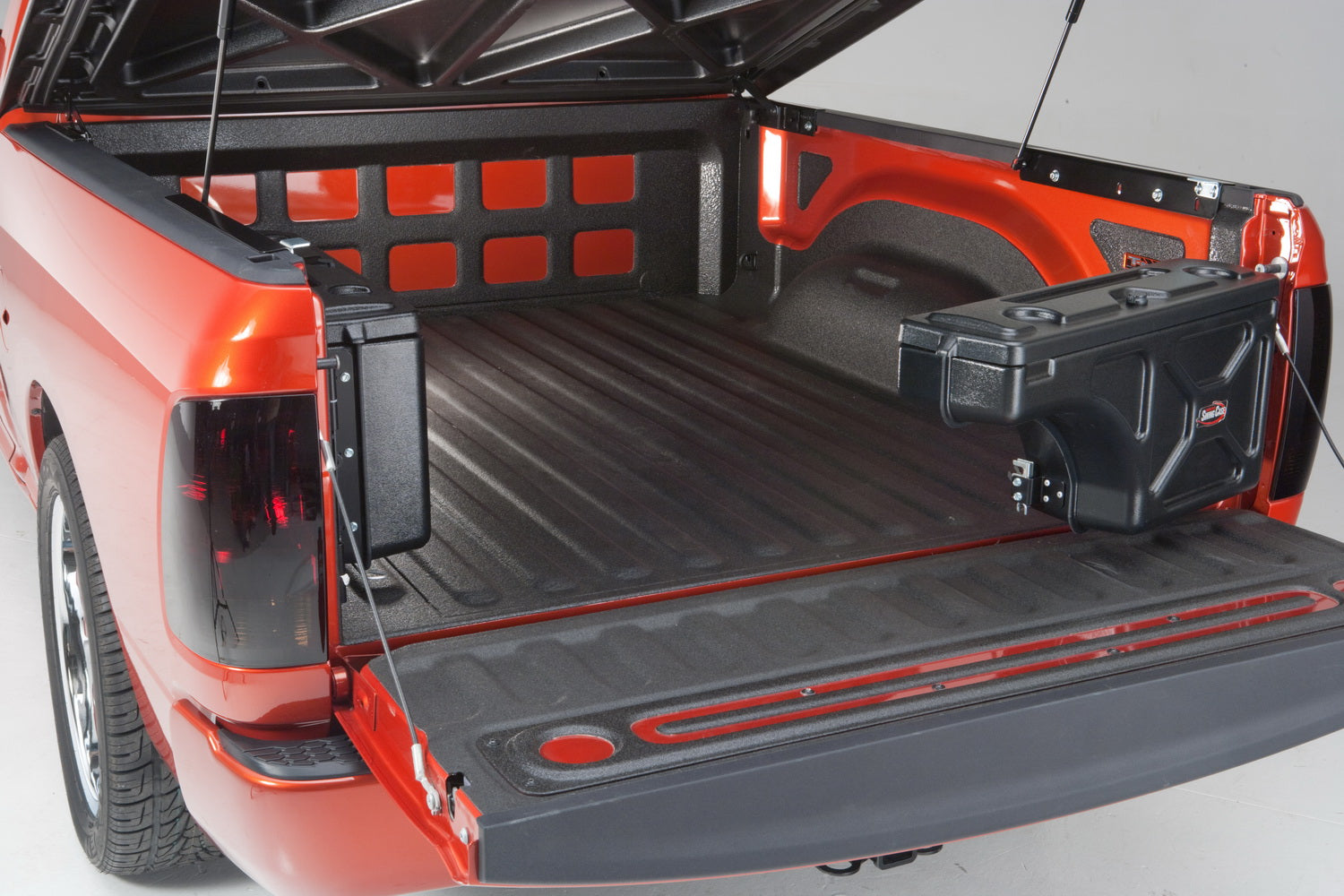 UnderCover Swing Case 2017-2023 Ford F-250 F-350 Super Duty Passenger Side Black Smooth