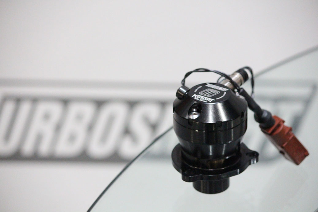~(1 lbs. 7X5X3)~ BOV Kompact EM re-circ (plumb back) VW Golf MK7 GTI/R